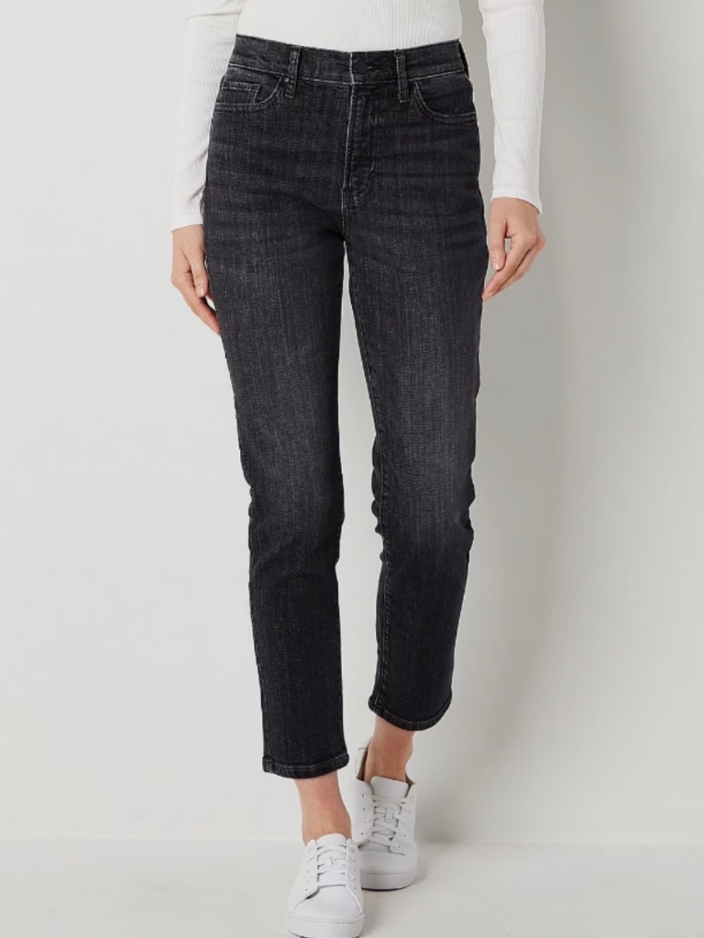 a.n.a High-Rise Straight Leg Ankle Jean in Black Shadow 14
